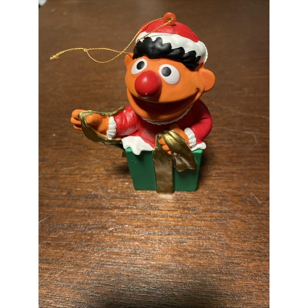Sesame Street Ernie Christmas Ornament Present‎ Jim Henson Productions Vintage